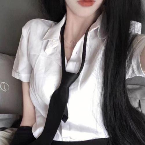 演员